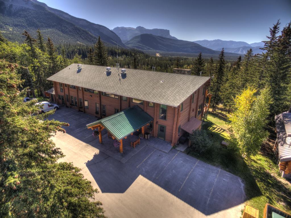 Overlander Mountain Lodge Jasper Exteriör bild